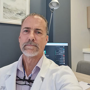 DR-ROBERTO-BENATUIL-STULL