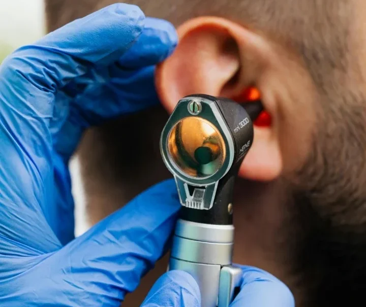 PADECIMIENTO: OTITIS MEDIA
